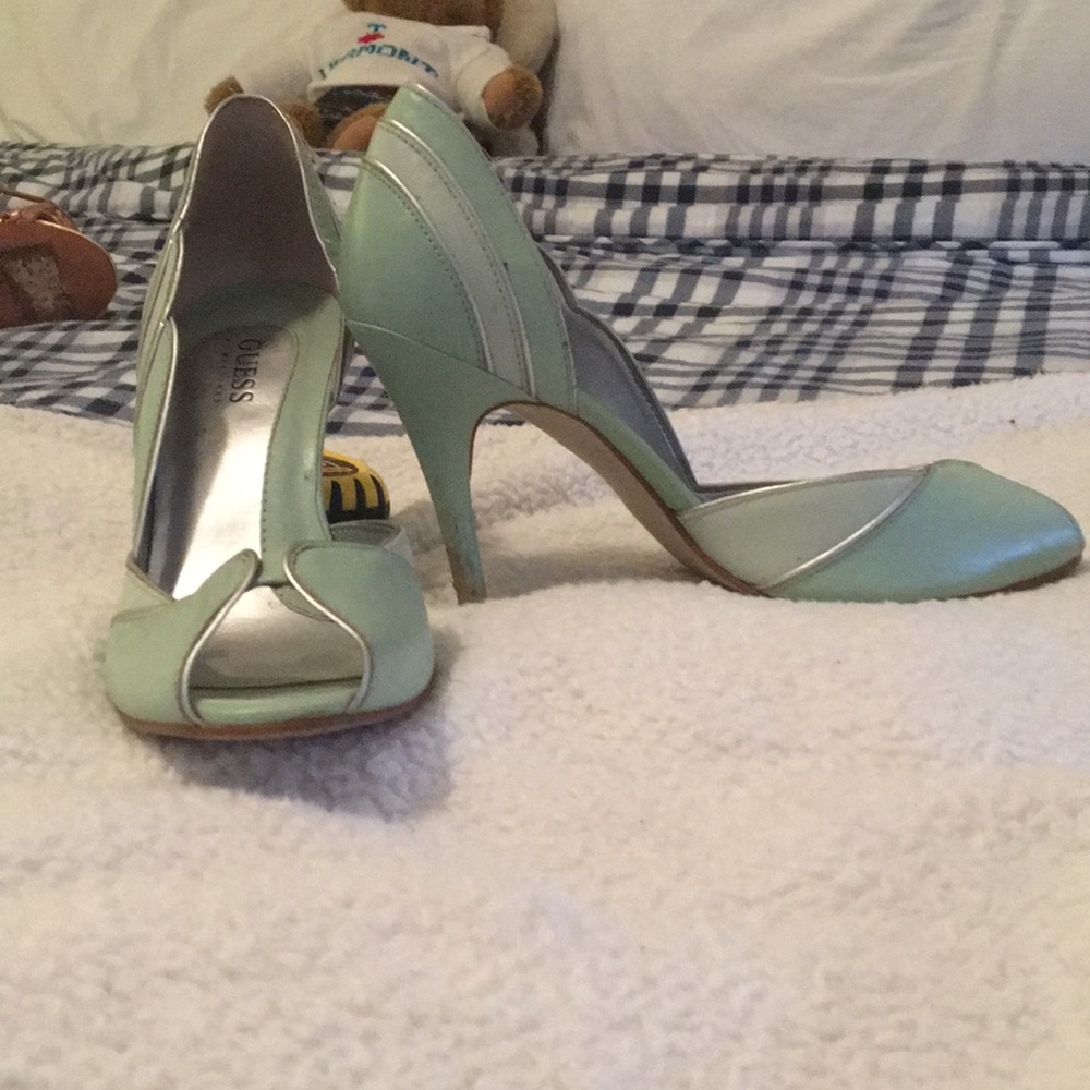 GUESS heels